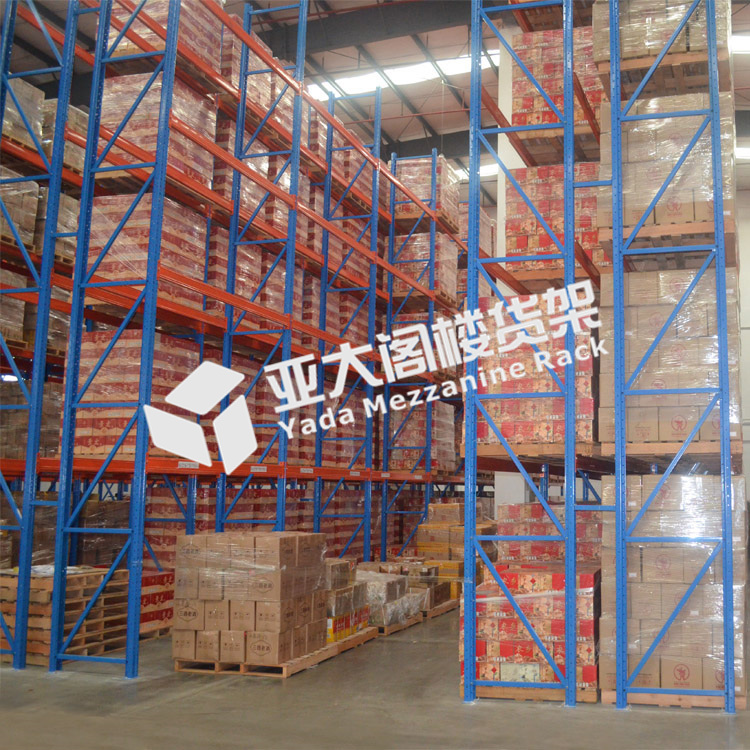 貨架廠定制的倉(cāng)儲(chǔ)貨架托盤擺放需要注意問(wèn)題
